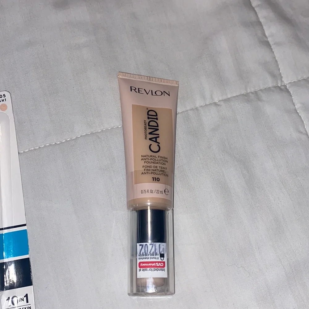 Covergirl BB cream and Revlon Natural fundation.. blunde of 2 items - Picture 4 of 7
